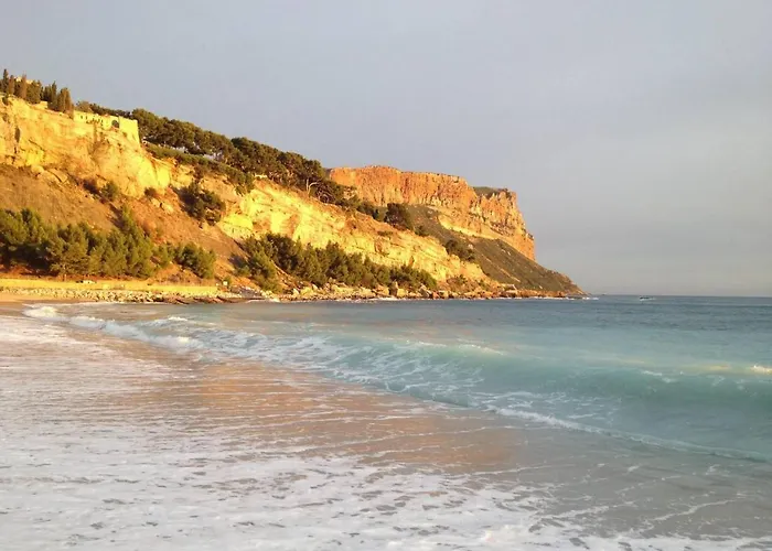 Le Phare Par Dodo-a-cassis 卡西斯